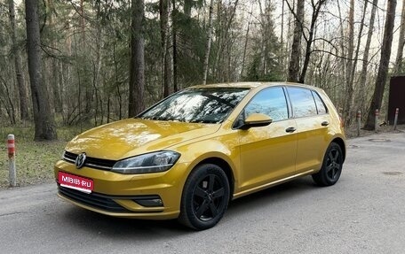 Volkswagen Golf VII, 2018 год, 1 800 000 рублей, 1 фотография