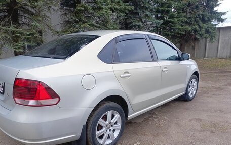 Volkswagen Polo VI (EU Market), 2011 год, 560 000 рублей, 2 фотография