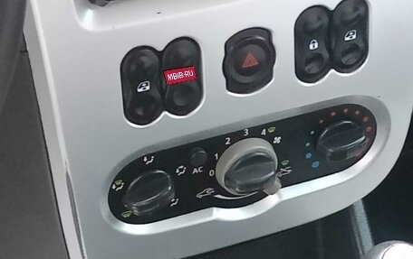 Renault Logan I, 2010 год, 368 000 рублей, 10 фотография