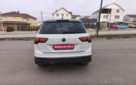 Volkswagen Tiguan II, 2021 год, 3 335 000 рублей, 7 фотография