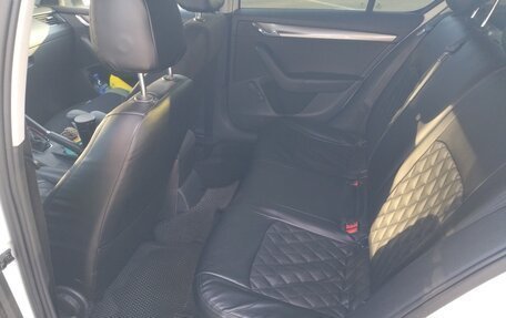 Skoda Octavia, 2018 год, 1 050 000 рублей, 7 фотография