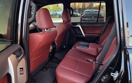 Toyota Land Cruiser Prado 150 рестайлинг 2, 2021 год, 8 250 000 рублей, 3 фотография