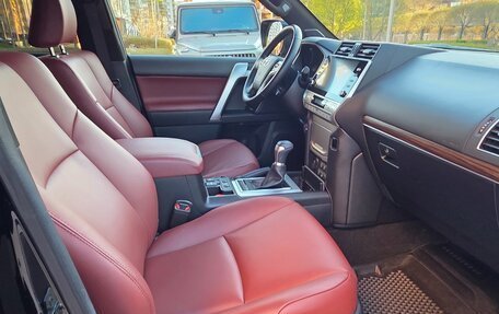 Toyota Land Cruiser Prado 150 рестайлинг 2, 2021 год, 8 250 000 рублей, 11 фотография