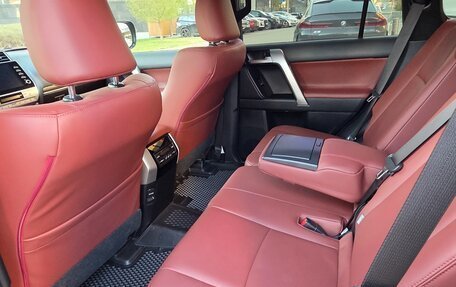 Toyota Land Cruiser Prado 150 рестайлинг 2, 2021 год, 8 250 000 рублей, 17 фотография