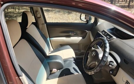 Toyota Passo Sette, 2009 год, 677 777 рублей, 7 фотография