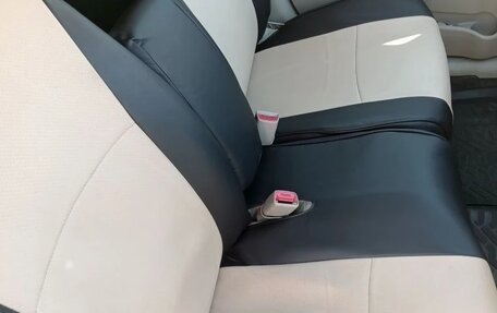 Toyota Passo Sette, 2009 год, 677 777 рублей, 13 фотография