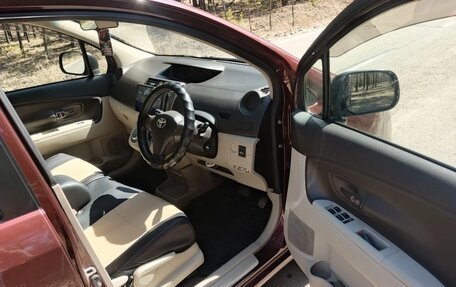 Toyota Passo Sette, 2009 год, 677 777 рублей, 6 фотография