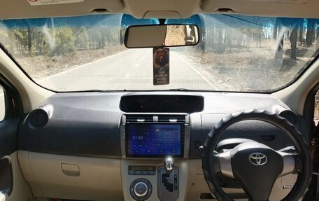 Toyota Passo Sette, 2009 год, 677 777 рублей, 18 фотография