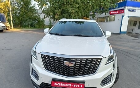 Cadillac XT5 I рестайлинг, 2021 год, 4 300 000 рублей, 1 фотография