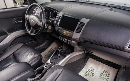 Mitsubishi Outlander III рестайлинг 3, 2011 год, 1 299 000 рублей, 17 фотография