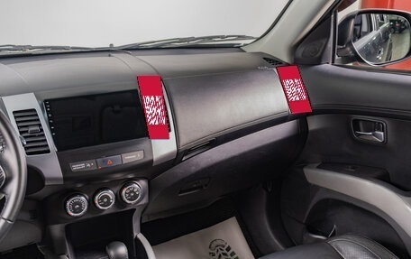 Mitsubishi Outlander III рестайлинг 3, 2011 год, 1 299 000 рублей, 11 фотография