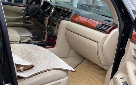 Lexus LX III, 2008 год, 3 000 000 рублей, 9 фотография