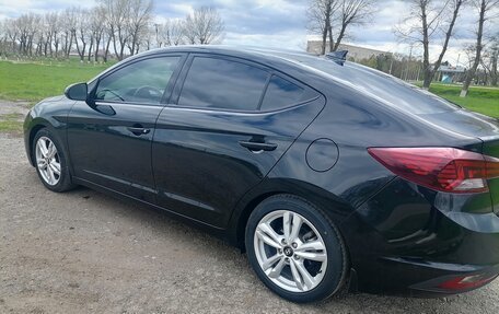 Hyundai Elantra VI рестайлинг, 2019 год, 1 580 000 рублей, 4 фотография