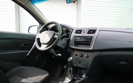 Renault Sandero II рестайлинг, 2016 год, 979 000 рублей, 16 фотография