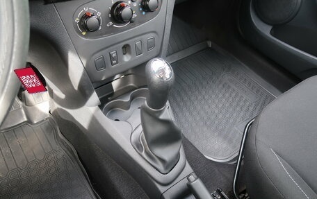 Renault Sandero II рестайлинг, 2016 год, 979 000 рублей, 20 фотография