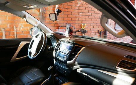 Mitsubishi Pajero Sport III рестайлинг, 2019 год, 2 050 000 рублей, 9 фотография