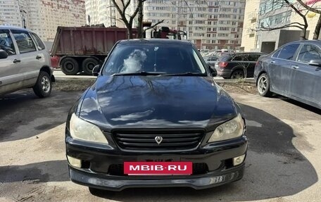 Toyota Altezza, 2001 год, 800 000 рублей, 3 фотография