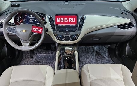 Chevrolet Malibu IX, 2022 год, 1 611 000 рублей, 8 фотография