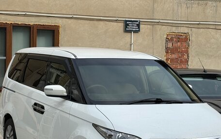 Honda Elysion I, 2005 год, 1 150 000 рублей, 1 фотография