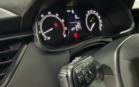 Skoda Rapid II, 2021 год, 1 625 000 рублей, 21 фотография