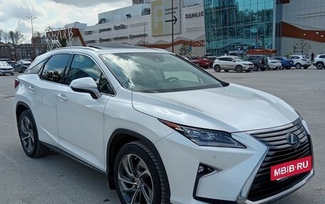 Lexus RX IV рестайлинг, 2017 год, 3 990 000 рублей, 8 фотография