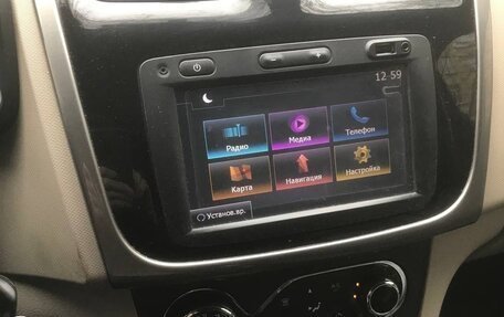 Renault Logan II, 2018 год, 950 000 рублей, 8 фотография