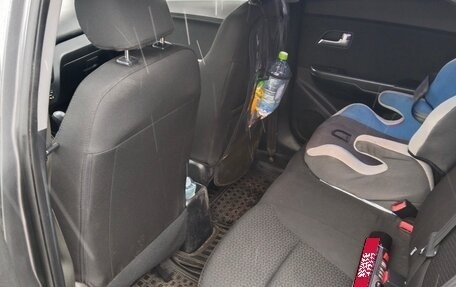 KIA Rio III рестайлинг, 2011 год, 950 000 рублей, 9 фотография