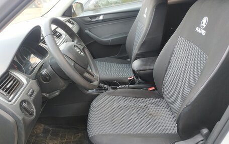 Skoda Rapid I, 2017 год, 860 000 рублей, 5 фотография