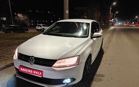 Volkswagen Jetta VI, 2012 год, 520 000 рублей, 4 фотография