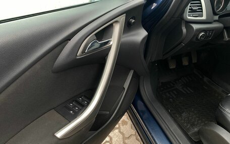 Opel Astra J, 2011 год, 611 000 рублей, 12 фотография