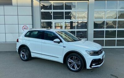 Volkswagen Tiguan II, 2019 год, 3 399 000 рублей, 1 фотография