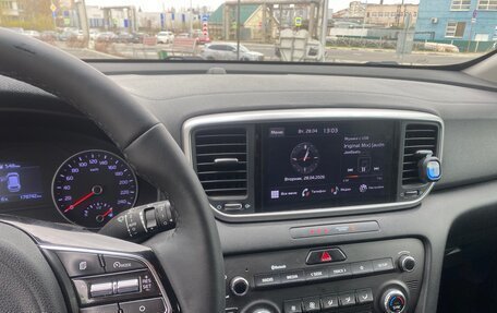 KIA Sportage IV рестайлинг, 2021 год, 2 200 000 рублей, 5 фотография