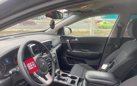 KIA Sportage IV рестайлинг, 2021 год, 2 200 000 рублей, 4 фотография