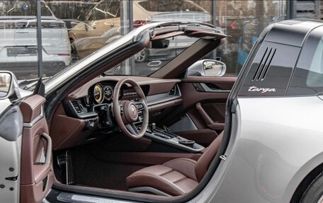 Porsche 911, 2024 год, 24 900 000 рублей, 11 фотография