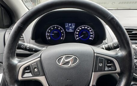 Hyundai Solaris II рестайлинг, 2015 год, 960 000 рублей, 3 фотография