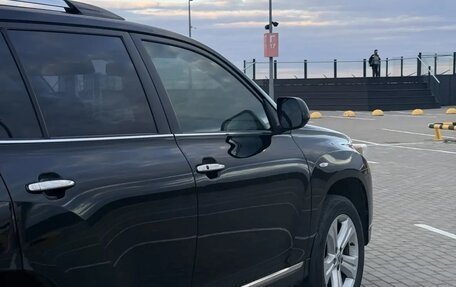 Toyota Highlander III, 2011 год, 2 150 000 рублей, 6 фотография