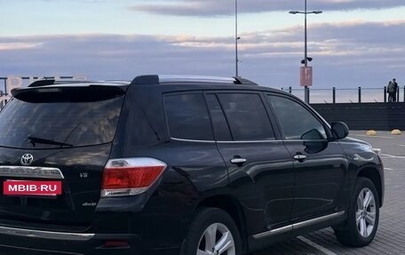 Toyota Highlander III, 2011 год, 2 150 000 рублей, 5 фотография