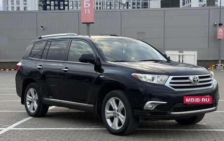 Toyota Highlander III, 2011 год, 2 150 000 рублей, 3 фотография