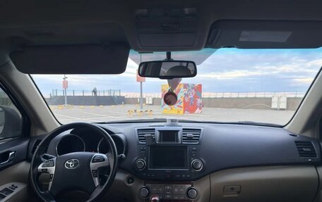 Toyota Highlander III, 2011 год, 2 150 000 рублей, 16 фотография