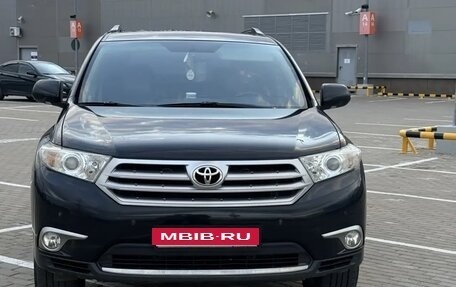 Toyota Highlander III, 2011 год, 2 150 000 рублей, 18 фотография