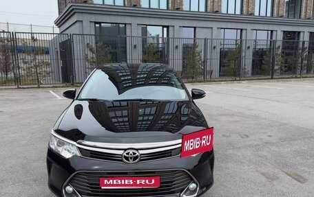 Toyota Camry, 2015 год, 1 900 000 рублей, 1 фотография