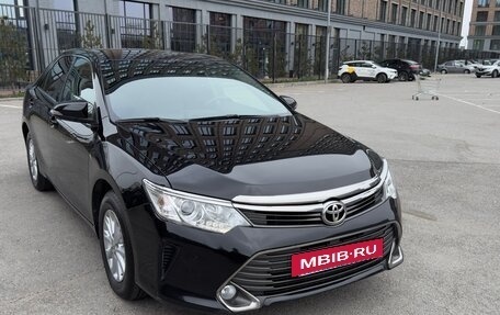Toyota Camry, 2015 год, 1 900 000 рублей, 2 фотография