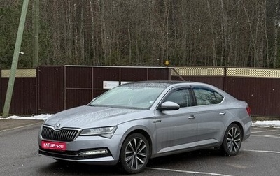 Skoda Superb III рестайлинг, 2022 год, 2 550 000 рублей, 1 фотография