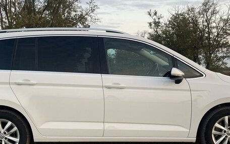 Volkswagen Touran III, 2016 год, 1 430 000 рублей, 5 фотография