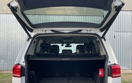 Volkswagen Touran III, 2016 год, 1 430 000 рублей, 9 фотография