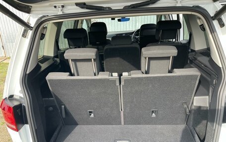 Volkswagen Touran III, 2016 год, 1 430 000 рублей, 10 фотография