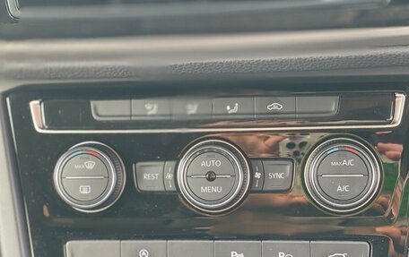 Volkswagen Touran III, 2016 год, 1 430 000 рублей, 11 фотография