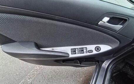 Hyundai Solaris II рестайлинг, 2013 год, 650 000 рублей, 16 фотография