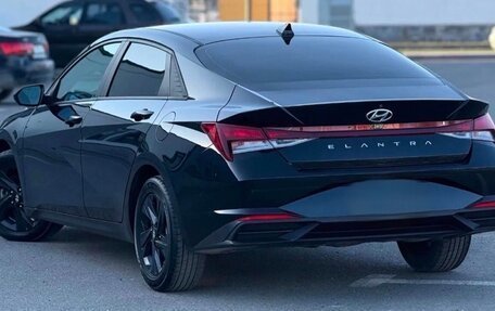 Hyundai Elantra, 2022 год, 1 890 000 рублей, 10 фотография
