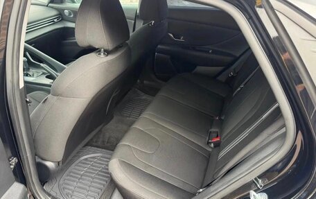 Hyundai Elantra, 2022 год, 1 890 000 рублей, 13 фотография